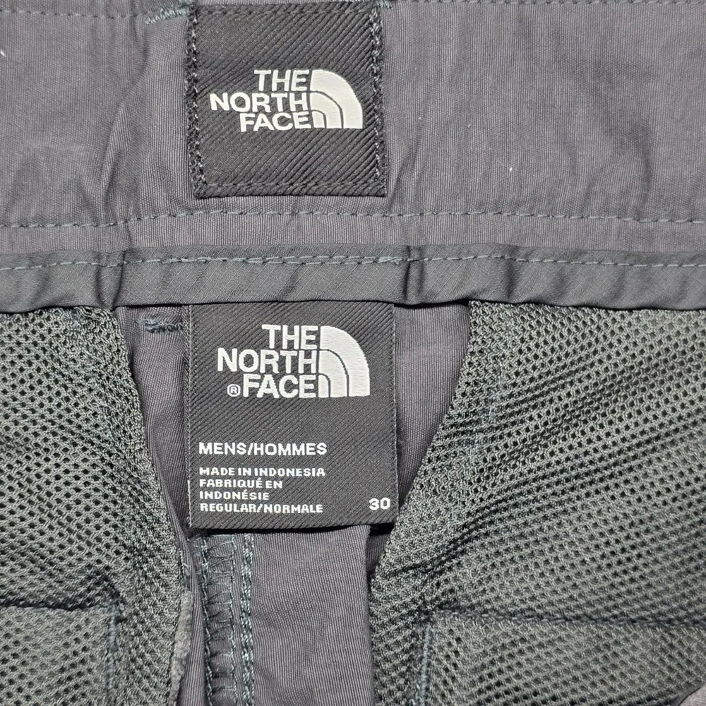 The‎ North Face Mens Grey Nylon Stretch Hiking Chino Shorts Size 30 Regular